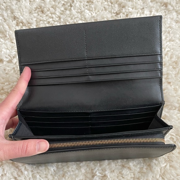 Charles & Keith Wallet - Picture 5 of 14